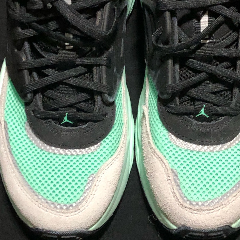 Jordan Jumpman Boys Low Top Athletic Sneakers, Size 7Y, II6531-004, Black/Green - Picture 3 of 7